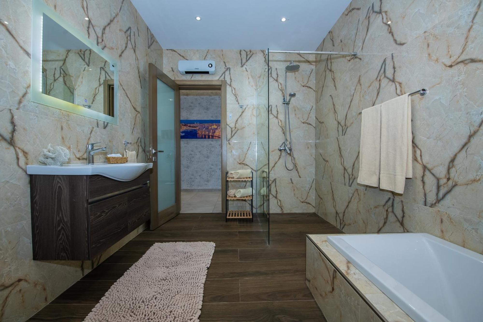 Clifftop Modern Apartment Mellieħa Εξωτερικό φωτογραφία