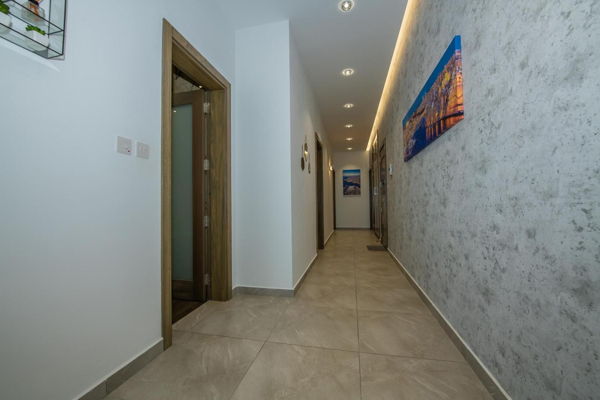 Clifftop Modern Apartment Mellieħa Εξωτερικό φωτογραφία